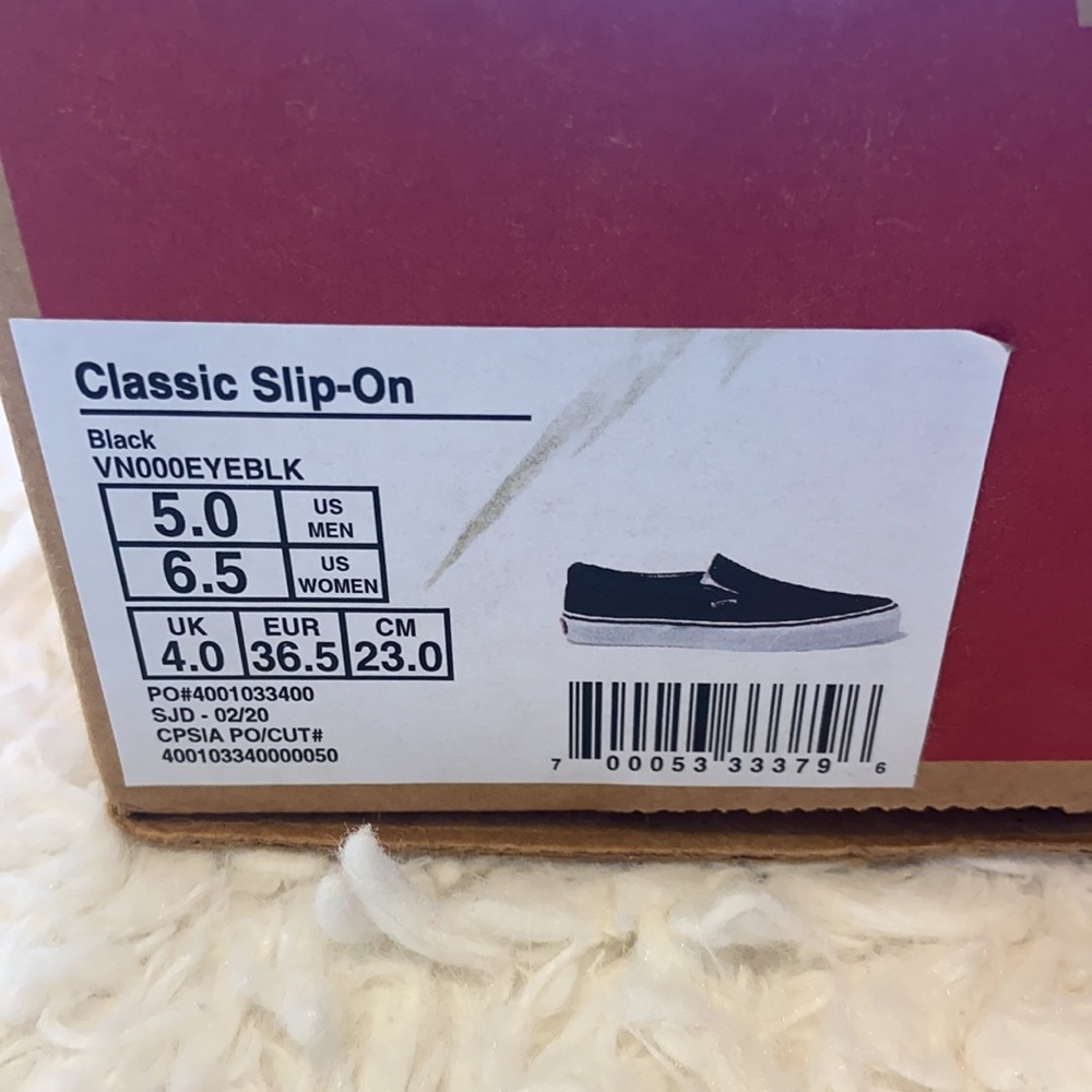 Black Vans classic slip-on size 6.5 women (or size 5 men) brand new never worn - Picture 3 of 6